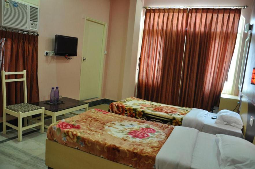 Hotel Kiran Palace Váránasí Pokoj fotografie